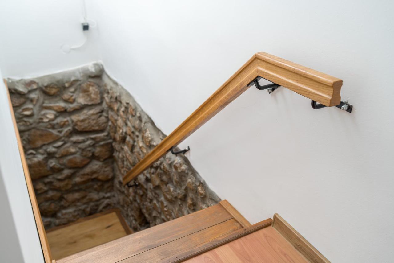 Stone Lady Holiday Home With Pool&Hot Tub,Sauna,Bbq,Garden Rasopasno エクステリア 写真