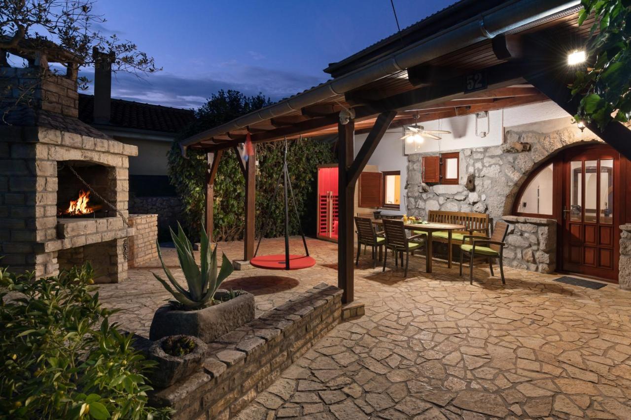 Stone Lady Holiday Home With Pool&Hot Tub,Sauna,Bbq,Garden Rasopasno エクステリア 写真